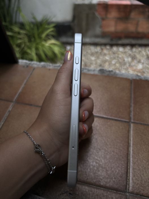 Iphone 16 como novo.
