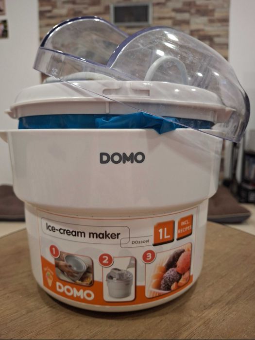 Maquina de fazer gelados Domo446974645524254720