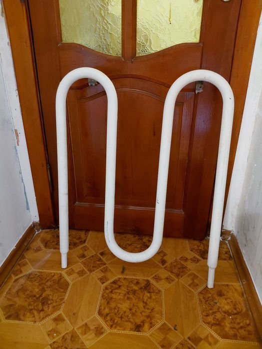 Продам водяну рушникосушку