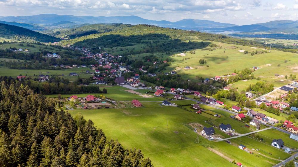 Widokowa działka 1ha w Beskidzie Żywieckim – pod lasem