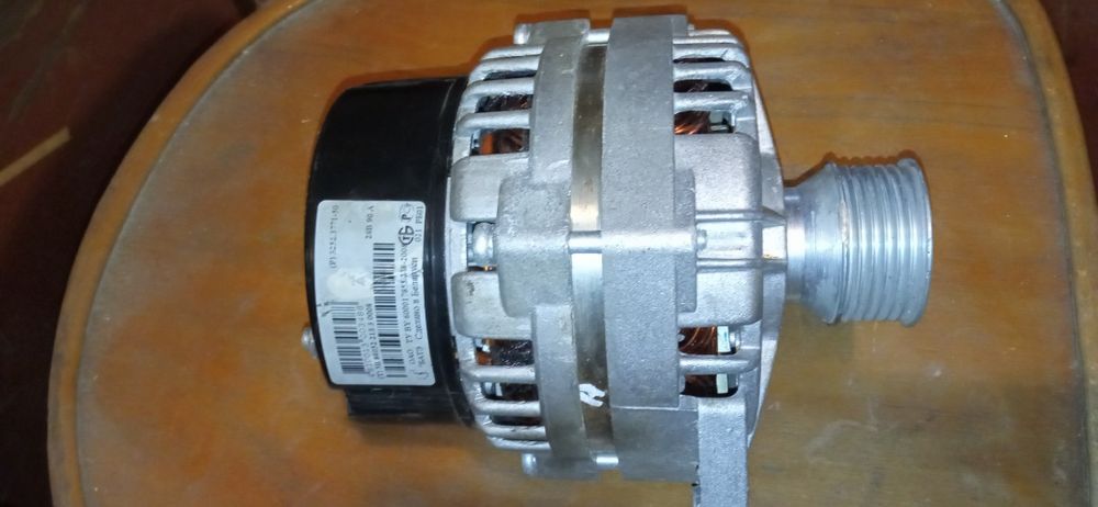 Генератор 28 В 90 А