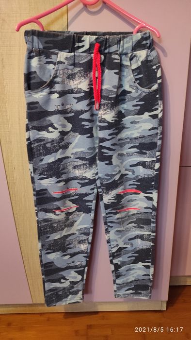 Paka Spodnie dziewczęce jeansy dresy 134