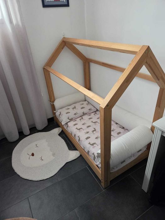 Cama Infantil em Madeira com colchão – Modelo Casinha