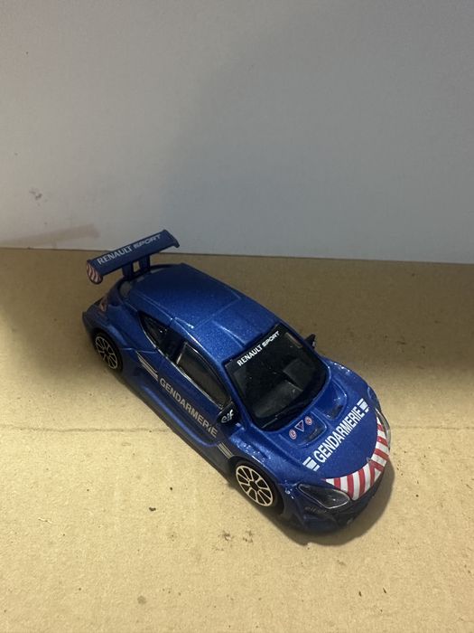 Renault Megane burago 1:43