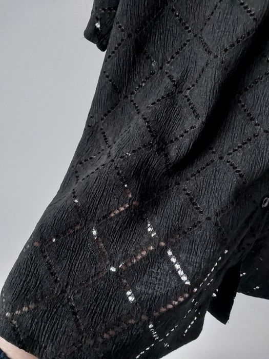 Czarna koszula z kołnierzykiem