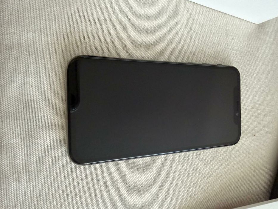 Продається Apple iPhone X на 256 ГБ у хорошому стані.
Телефон доглянутий, акуратно використовувався.
Усі основні функції працюють.

Пам’ять: 256 ГБ.