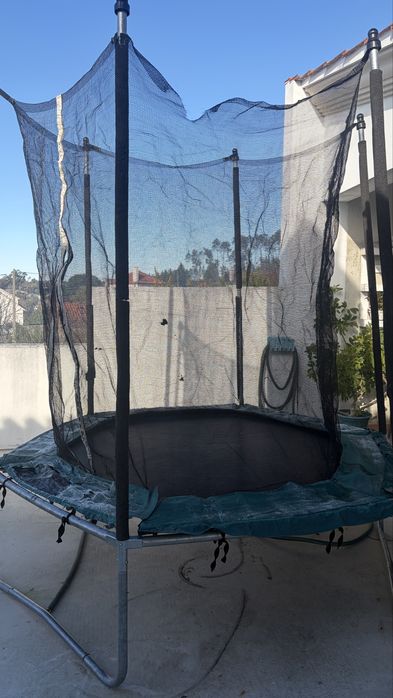 Trampolim hexagonal 240 usado