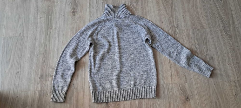 Ciepły sweter chłopięcy 148 152