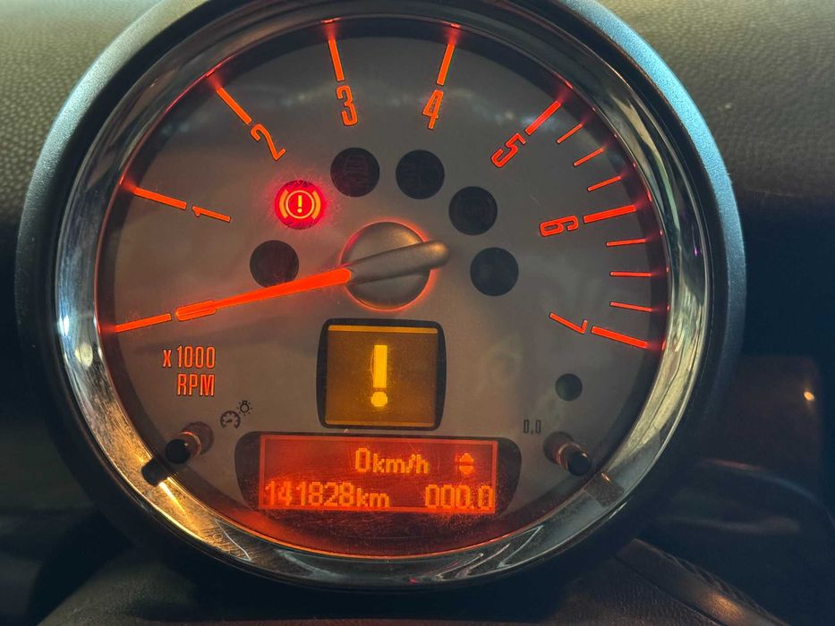 MINI Cooper Cabrio 1.6 Diesel 110cv 2011 – Matrícula Francesa – Avariado