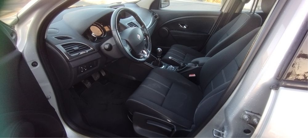 Renault Mégane 1.5 dCi 95cv | 2014 | 267.000 km foto 5