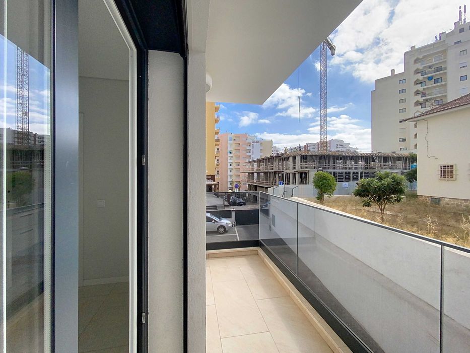 T2 Seminovo Totalmente Equipado para Arrendamento Anual – €1.300/mês