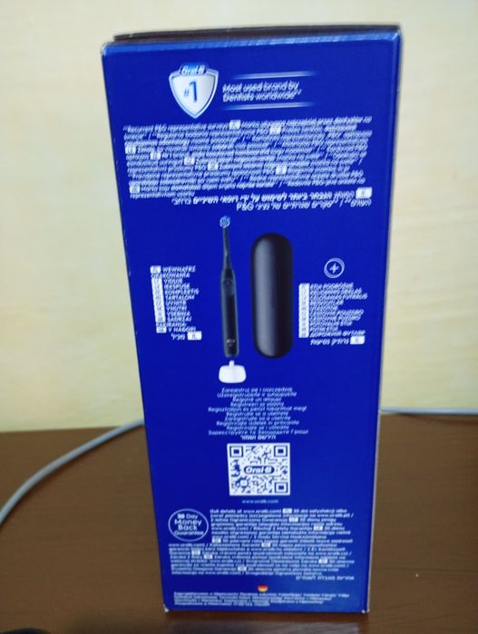 Електрична зубна щітка Oral-B iO Series 2 у чорному кольорі (Night Bla