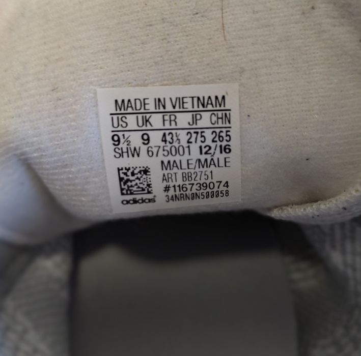 Tênis / sapatilhas Adidas, tamanho 43