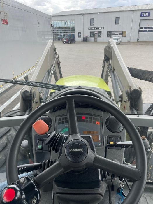 Class трактор з кунгом