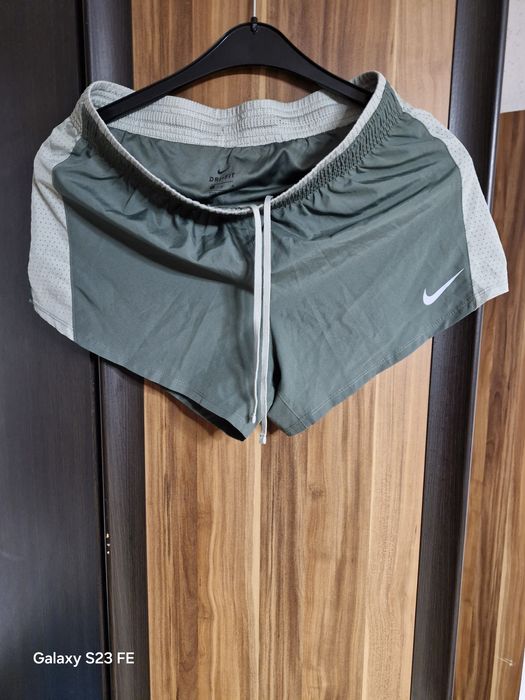 Spodenki damskie Nike rozmiar M stan idealny