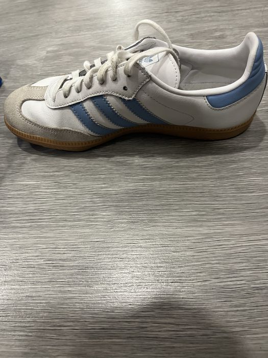 Adidas samba azuis e brancas