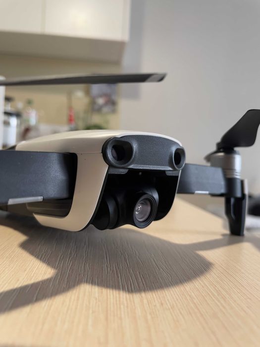 Mavic Air Arctic White