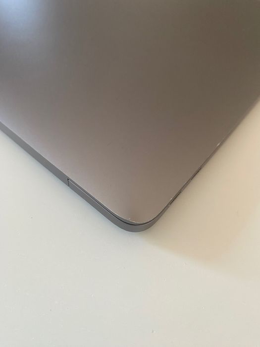Macbook Pro 13" 2017 8GB
