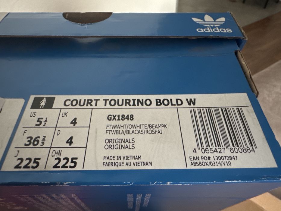Білі кросівки ADIDAS ORIGINALS "Court Tourino Bold". (36 розмір)