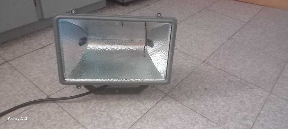 Holofone com boa iluminação