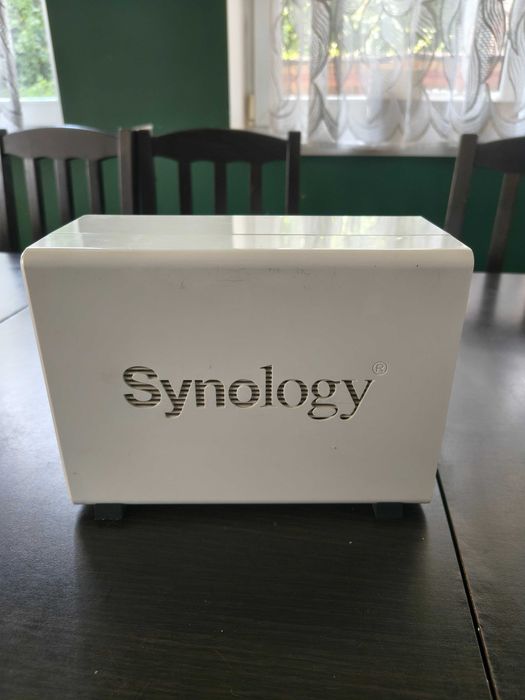 Synology DS 215j z dwoma dyskami 1,5 TB (razem 3 TB)