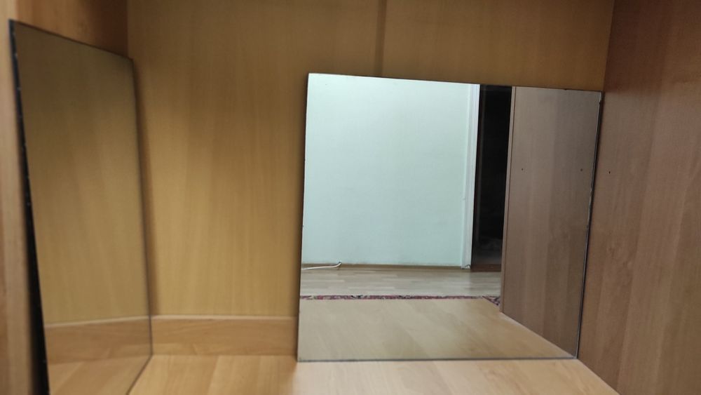 Зеркало настенное