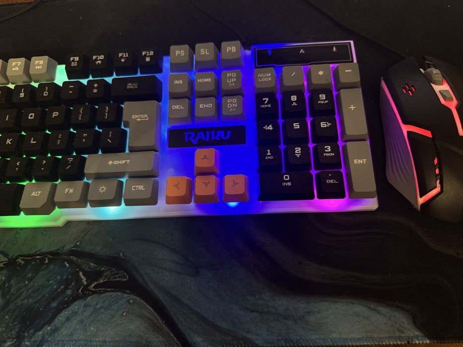 игровой компьютер с полным комплектом