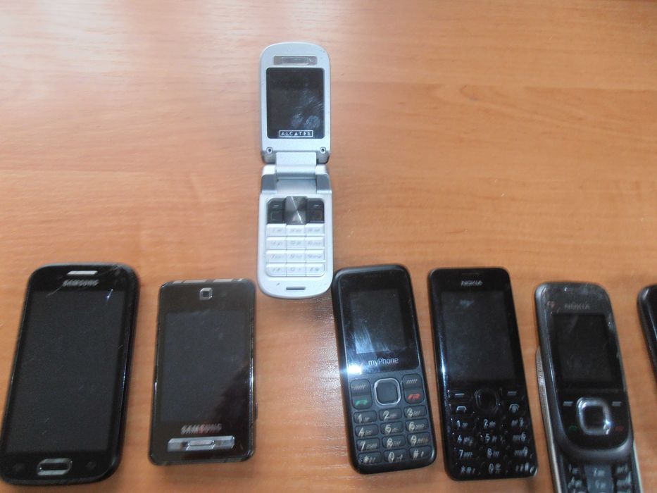 Stary telefon komórkowy