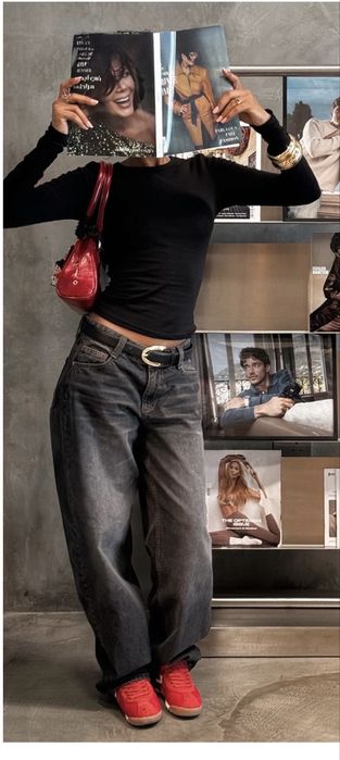 Мішкуваті джинси  BERSHKA  barrel з низькою посадкою 34