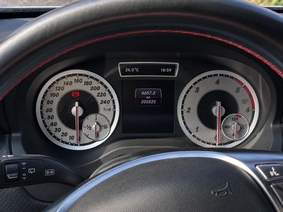 Mercedes-Benz Classe A 180 CDI AMG Line | 2014 | Excelente Estado