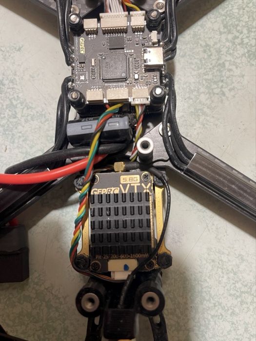 FPV фпв дрон квадрокоптер