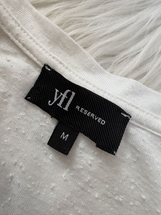biały, wiązany na dole top bez rękawów w stylu boho marki Reserved M