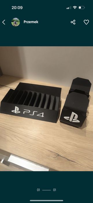 Stojak na gry i pady PlayStation 4