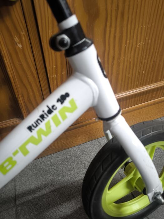 Bicicleta sem rodas criança