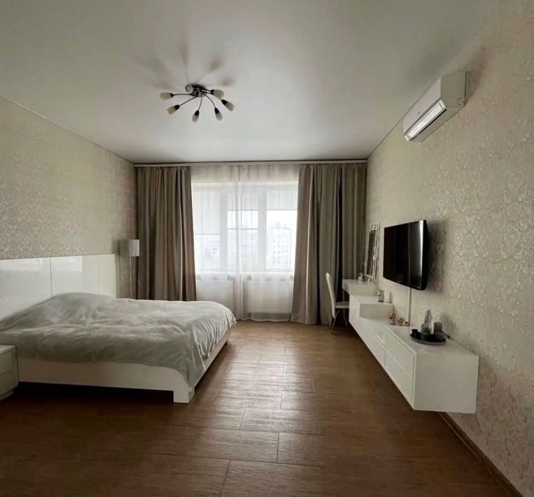 Простора квартира у жк Ліко-Град 3! Метро Виставковий центр