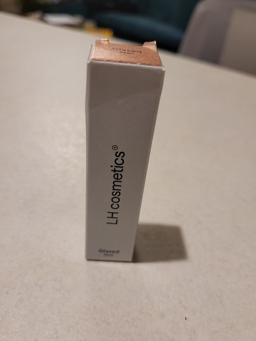 LH Cosmetics błyszczyk Glazed Melt