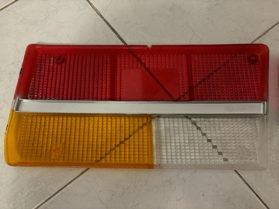 Farolins traseiros Renault 12