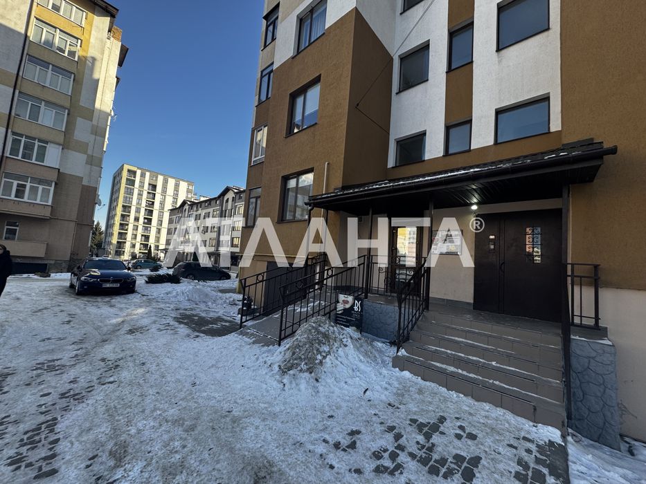 Продається 3-кімнатна квартира, Винники