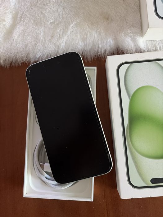 iphone 15 Green .