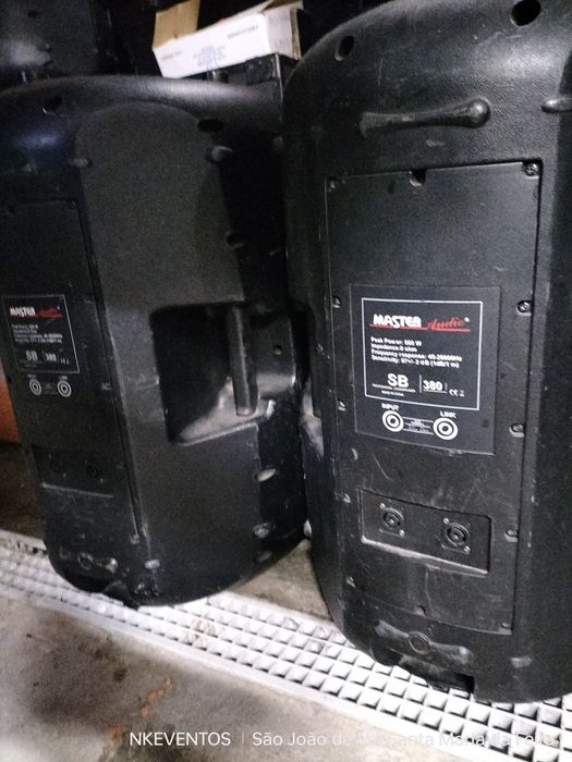 Par de colunas de 15" master audio