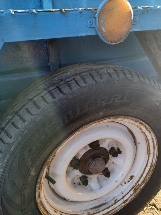 Легковий причіп.