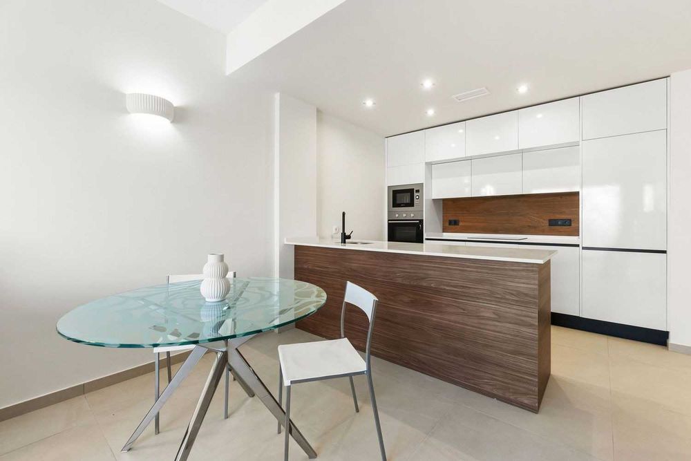 Oszałamiający apartament z 2 sypialniami 200 m od morza, Hiszpania