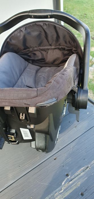 Fotelik samochodowy Axikid z bazą isofix