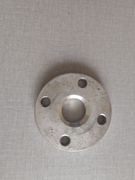 Фланці з нержавійки для з'єднання трубопроводів