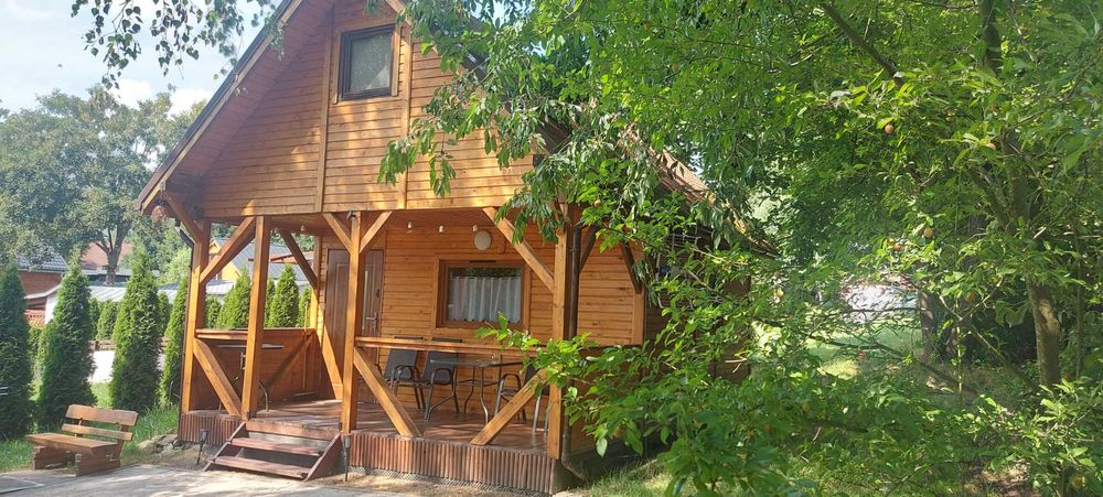 Domek nad Jeziorem Leśniańskim. Okolice Zamku Czocha