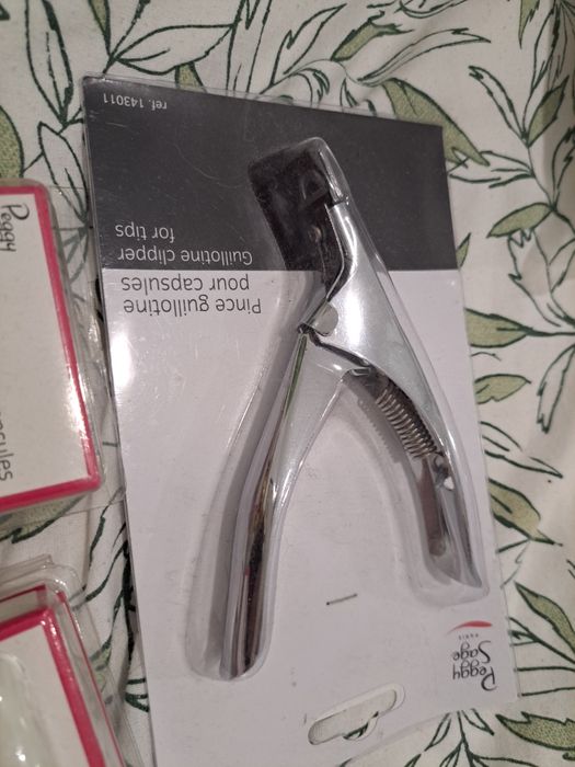 Moldes e tips para unhas