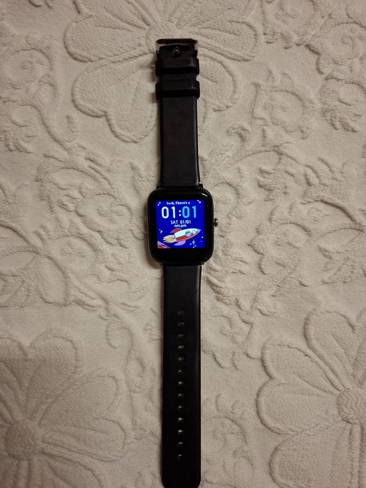 Smartwatch zegarek firmy AM:PM