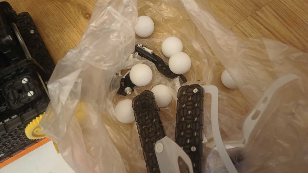 Klocki STEM - maszyna do rzucania kulek