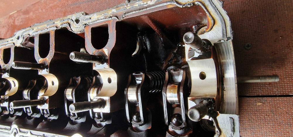 Głowica silnika 06B103373T VW 1.6 AVU