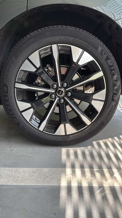 20 Volvo XC60 XC40 R-Design 5-Y Spoke Glossy Black Diamond Cut 255/45 5x108 - Demo